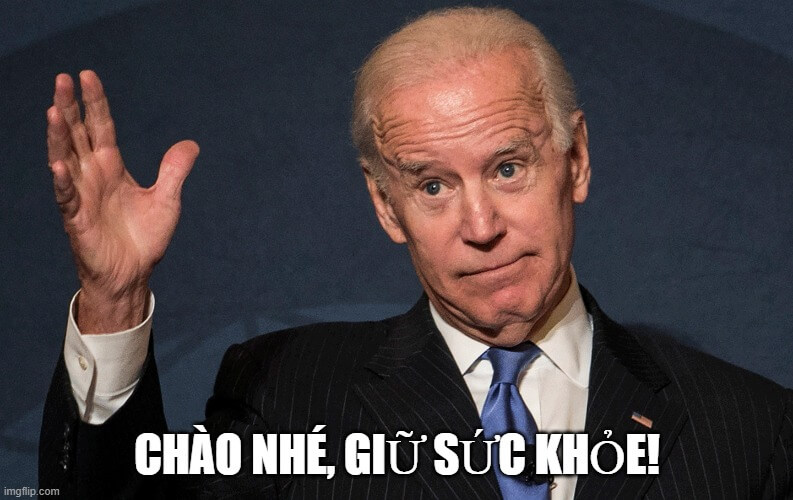 Hình ảnh meme tổng thống Biden chào tạm biệt đậm chất tuổi học trò, vừa hài vừa cảm động.