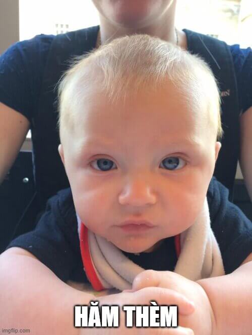 Khi biểu cảm thay lời muốn chê