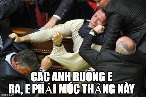 Các anh buông em ra, e phải múc thằng này