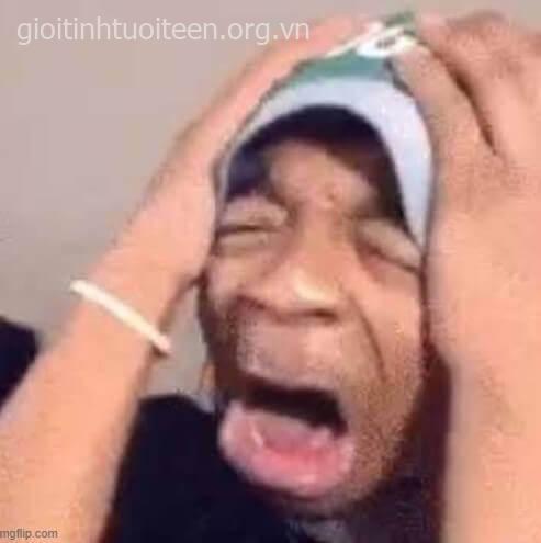 Nhìn meme mà thấy anh da đen là chính mình luôn