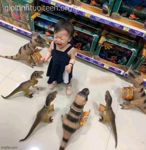 Buồn không nói, gửi meme cho lẹ