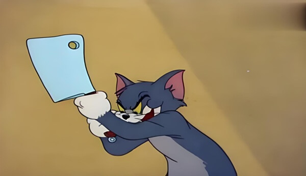 Hình meme mèo Tom cầm dao phay, mặt nham hiểm