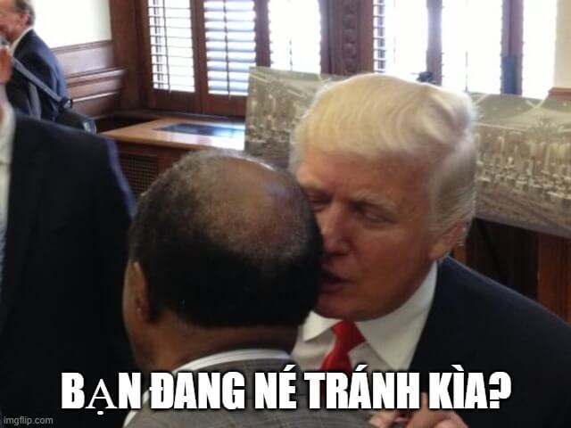 Nói không run mà nhìn mặt như gặp quỷ.