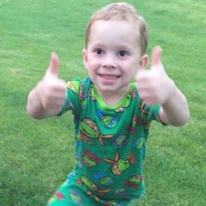 Gật đầu nhẹ: ok bây bi