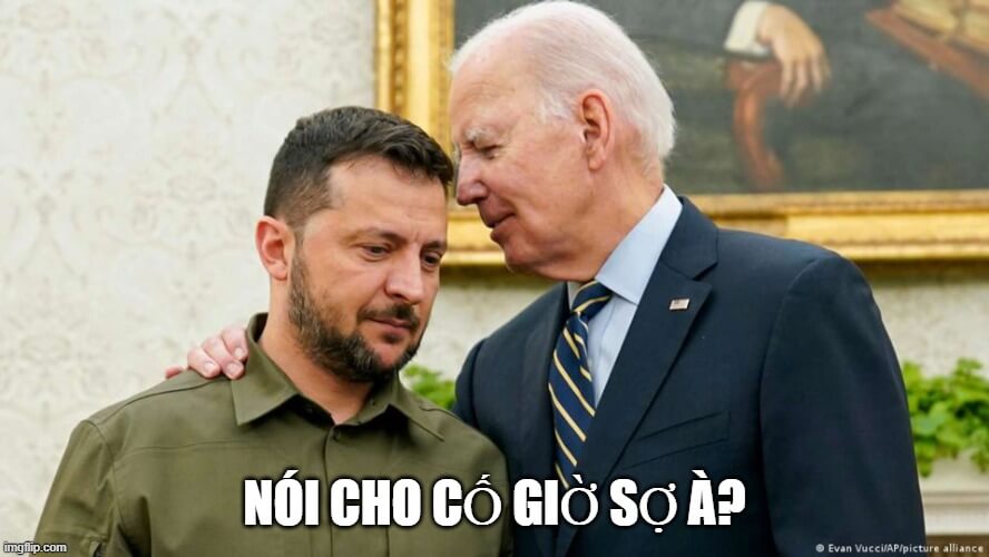 Một chiếc meme không nói nhiều, nhưng tổn thương cực mạnh Biden dành cho Zelenskyy