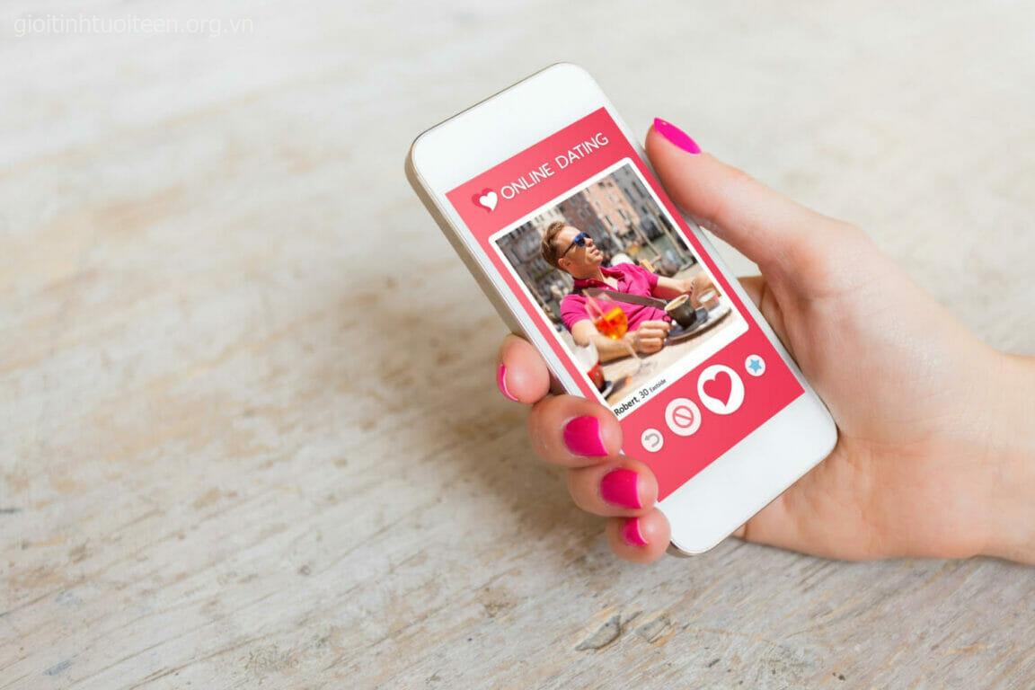 FWB là gì? Mối quan hệ bạn tình không ràng buộc có ổn với tuổi teen