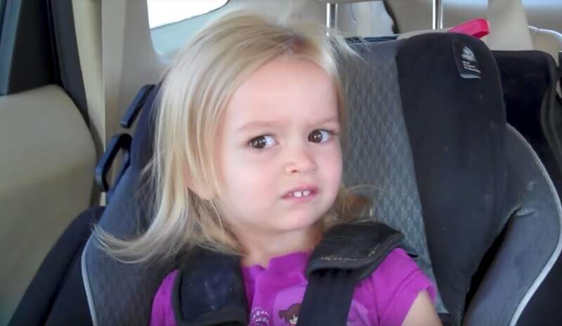 Khuôn mặt em bé kiểu “Ủa? Không phải chơi tiếp hả mẹ?”