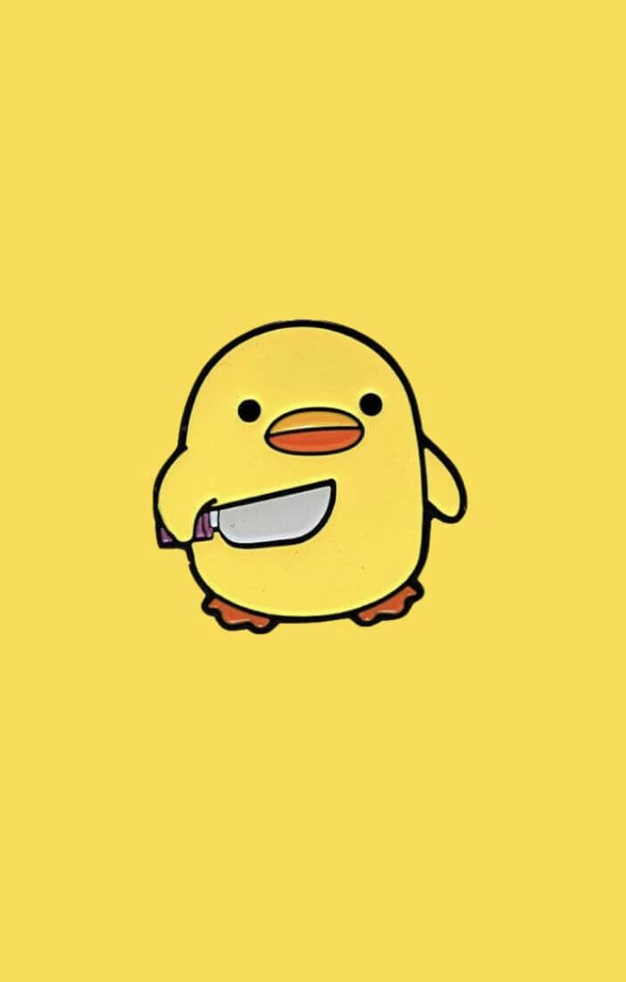 Meme hài vịt cầm dao nhìn trân trối không nói một lời