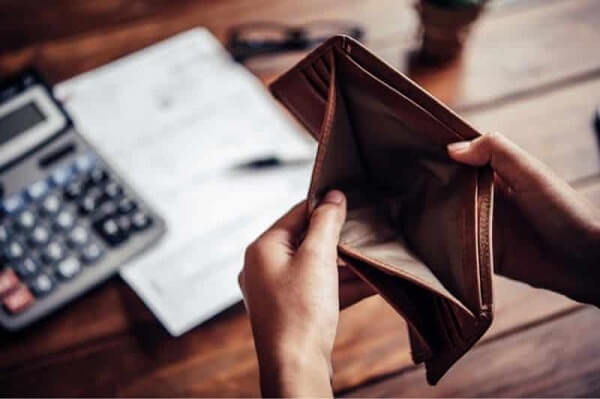 Nghèo tiền nhưng giàu meme cực chất