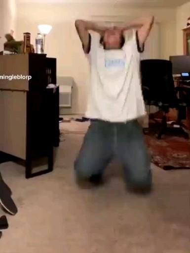 Chỉ muốn quỳ xuống và biến mất