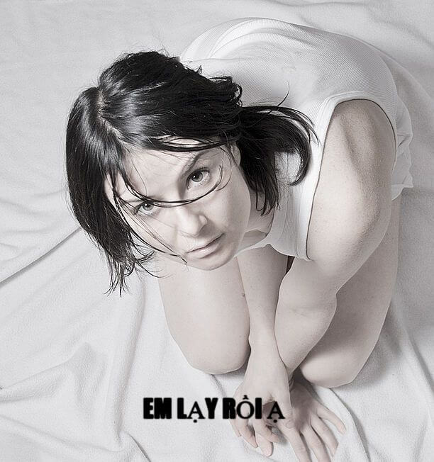 Quỳ lạy nhưng vẫn duyên: Những pha năn nỉ đi vào lòng đất