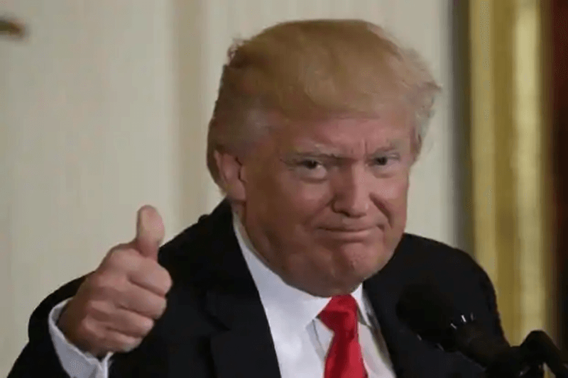 Hình meme Donal Trump cổ vũ bạn vượt lên chính bản thân