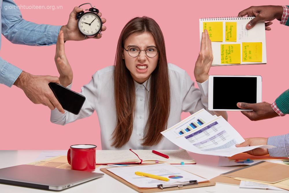 Burn out là gì và Hội chứng kiệt sức, dấu hiệu nhận biết và tác động tâm lý tuổi teen Burn out là gì và Hội chứng kiệt sức, dấu hiệu nhận biết và tác động tâm lý tuổi teen