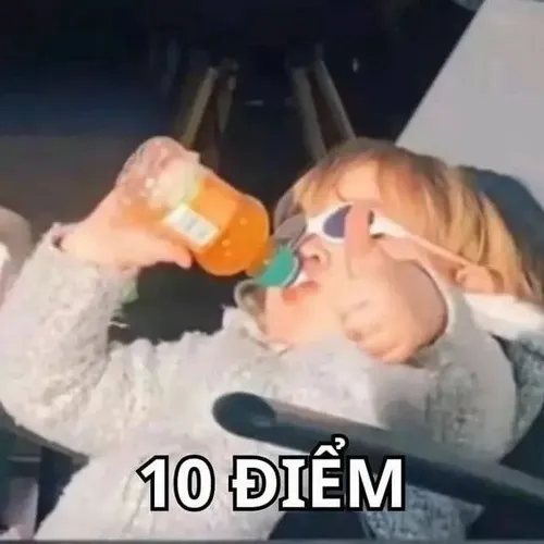 Hình troll em bé cho điểm mười chốt đơn điểm mười khiến phản ứng bùng nổ