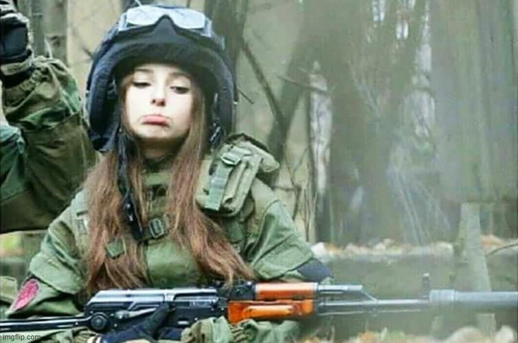 Loạt Meme Bĩu Môi Chê Bai, Giận Dỗi, Làm Nũng Đáng Yêu, Vui Nhộn Nhất Mạng Xã Hội