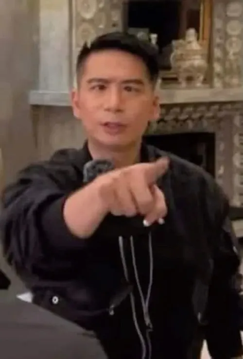 Loạt meme chỉ tay hợp với mọi tình huống cần chốt hạ câu nói