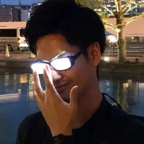 Ảnh vui ánh mắt gian cười ranh ngấm ngầm trêu ghẹo đối phương