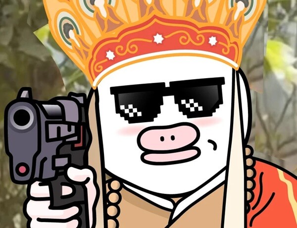 Nhà sư hiền hòa chỉa súng lục thẳng về phía camera đầy uy lực