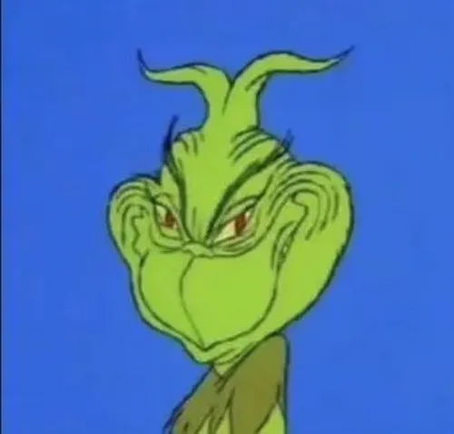 Hình chế meme vui biểu cảm cười khinh khỉnh giữa vẻ mặt kênh kiệu