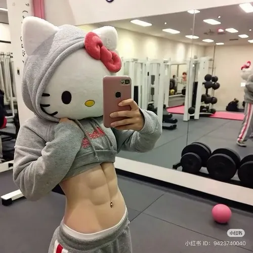 50 ảnh Hello Kitty Cơ Bắp Meme hài với khoảnh khắc so kè sức mạnh giữa bạn bè