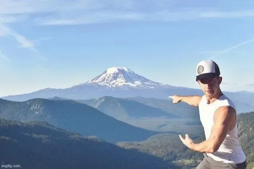 Khoảnh khắc hướng về phía sau xoay chuyển câu chuyện nhanh