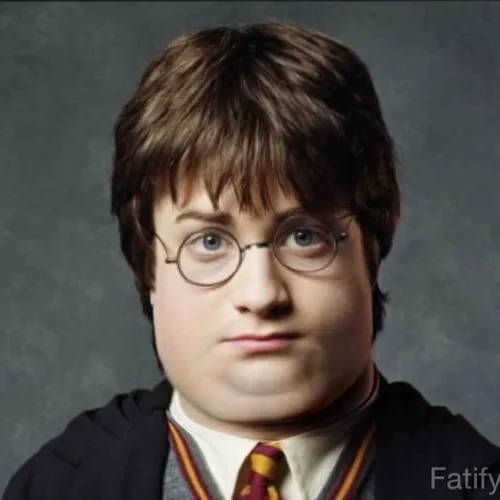 Ảnh troll Người Được Chọn cầm thư mời nhập học phất phơ