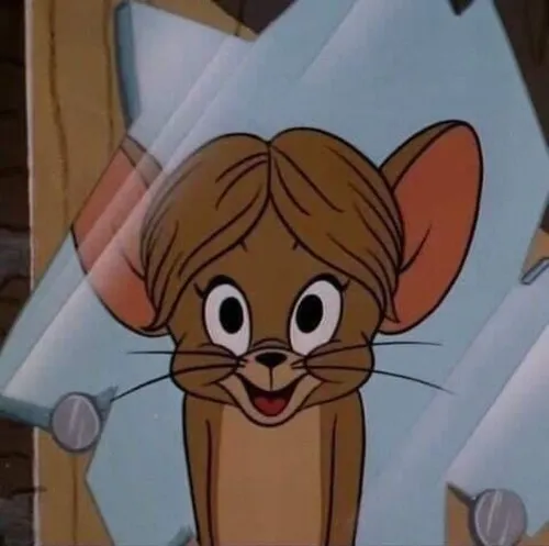 Ảnh meme vui vẻ mặt hớn hở má phồng nhẹ trong khung bếp náo động hài hước