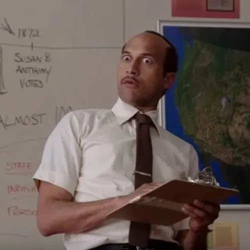 Ảnh hài nét mặt bàng hoàng giật bật trước twist