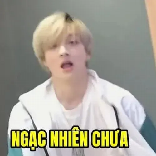 Ảnh meme vui nét mặt ngỡ ngàng bật cảm xúc rõ