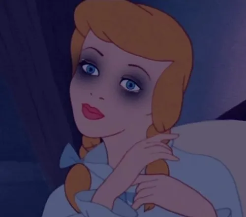 Màn than đời tinh tế qua biểu cảm chán chường của gấu trúc mắt thâm