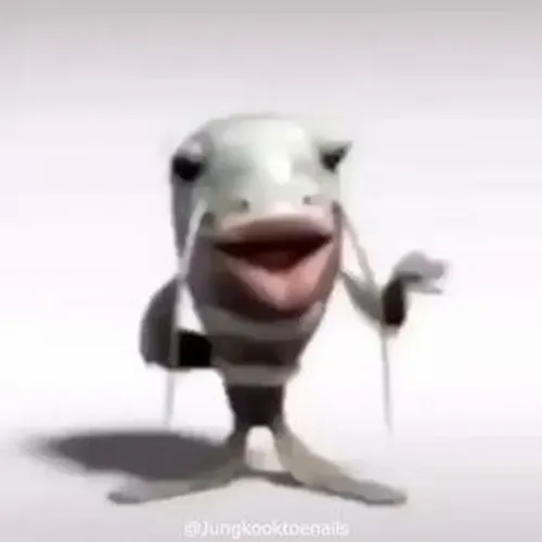 Cá phập mang đầy ẩn ý chèn vào lúc group chat rối não