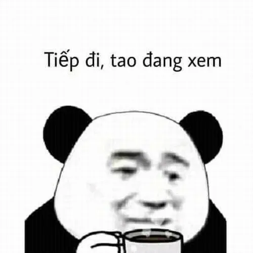 Meme gấu trúc cười nham hiểm như có mưu đồ bí mật.