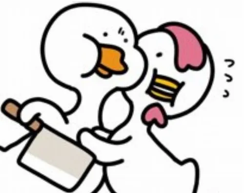 Ảnh troll bé vịt lọt thỏm giữa sân vườn tạo cảm giác buồn cười bất ngờ