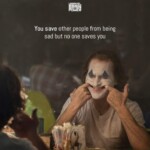 Joker buồn trong lòng nhưng gượng cười Joker buồn trong lòng nhưng gượng cười